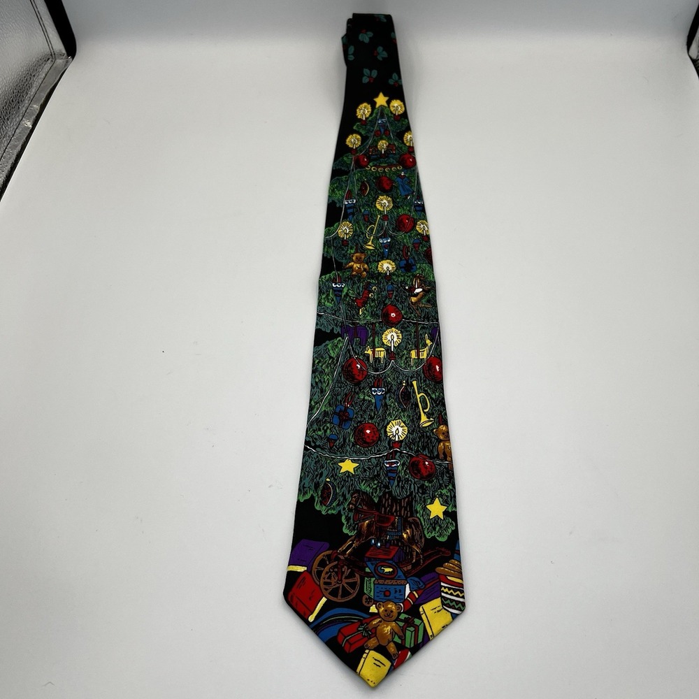 Vintage Surrey Christmas Tree Holiday Neck Tie Made in Korea Teddy Bear Presents